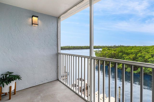 689 NE 6th Court 4050, Boynton Beach, FL 33435