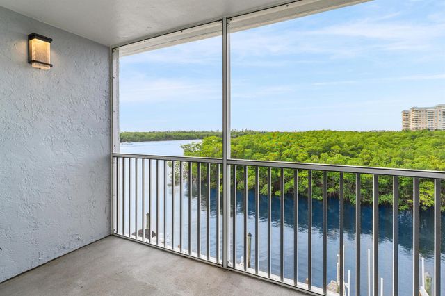 689 NE 6th Court 4050, Boynton Beach, FL 33435