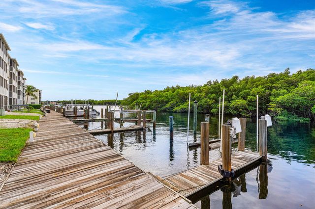 689 NE 6th Court 4050, Boynton Beach, FL 33435