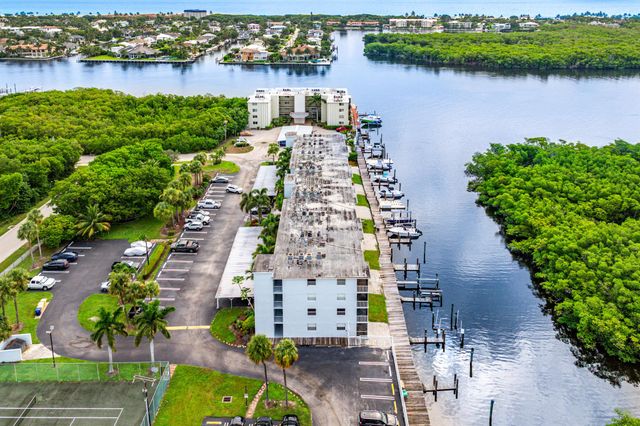 689 NE 6th Court 4050, Boynton Beach, FL 33435