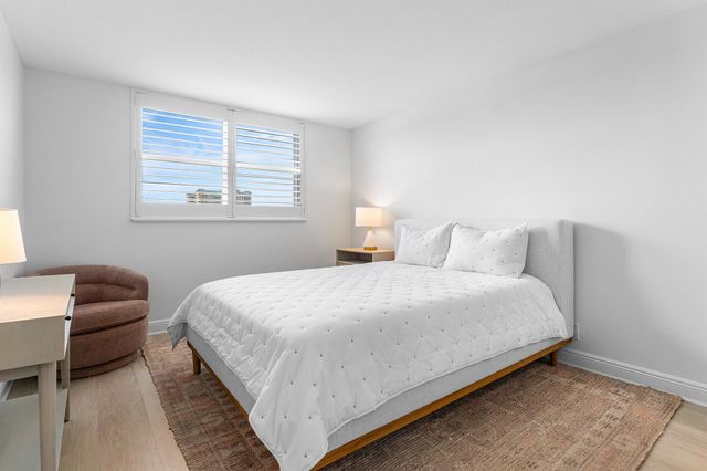 689 NE 6th Court 4050, Boynton Beach, FL 33435