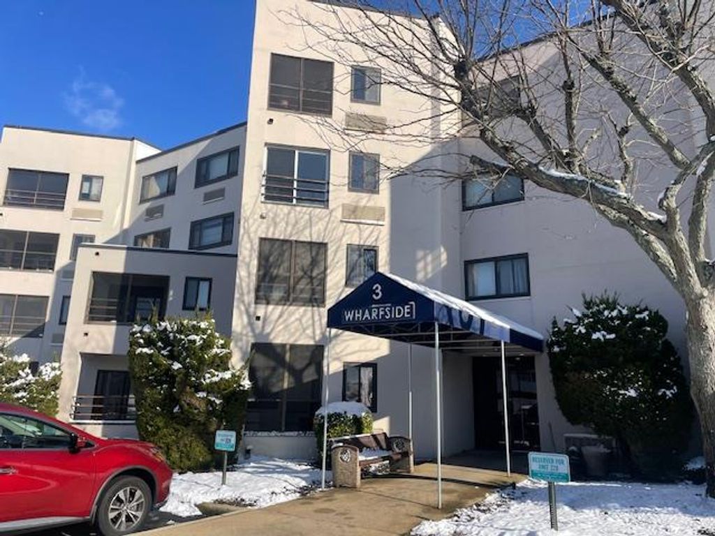 725 Miller Avenue 133, Freeport, NY 11520