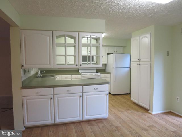 7727 EAGLES HEAD CT, Rockville, MD 20855