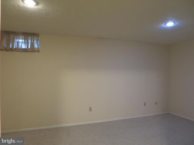 7727 EAGLES HEAD CT, Rockville, MD 20855