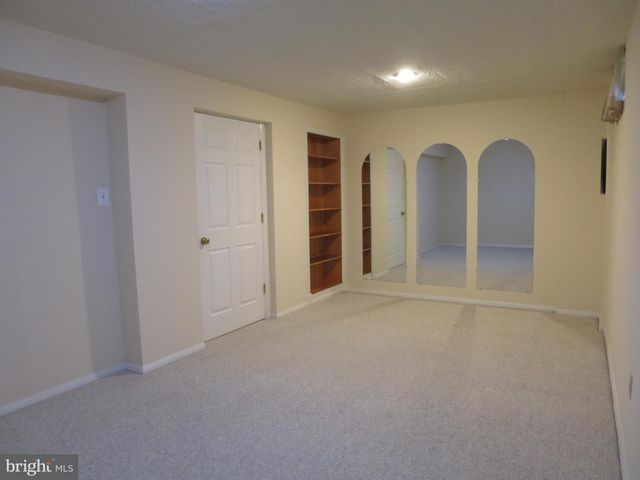 7727 EAGLES HEAD CT, Rockville, MD 20855