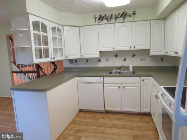 7727 EAGLES HEAD CT, Rockville, MD 20855