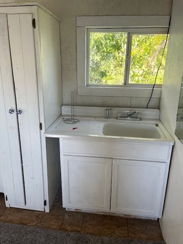 1210 Second Street, Goldthwaite, TX 76844