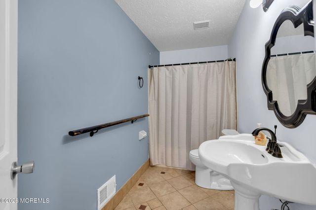 1801 Scarlet Oak Avenue, Toms River, NJ 08755