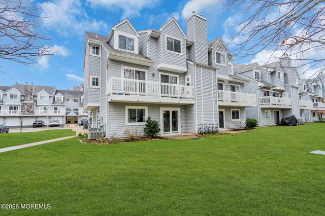 1801 Scarlet Oak Avenue, Toms River, NJ 08755