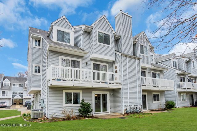 1801 Scarlet Oak Avenue, Toms River, NJ 08755