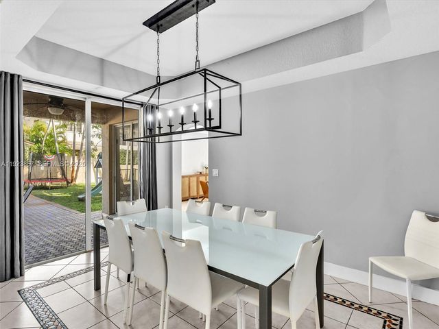 8123 NW 161st Ter, Miami Lakes, FL 33016