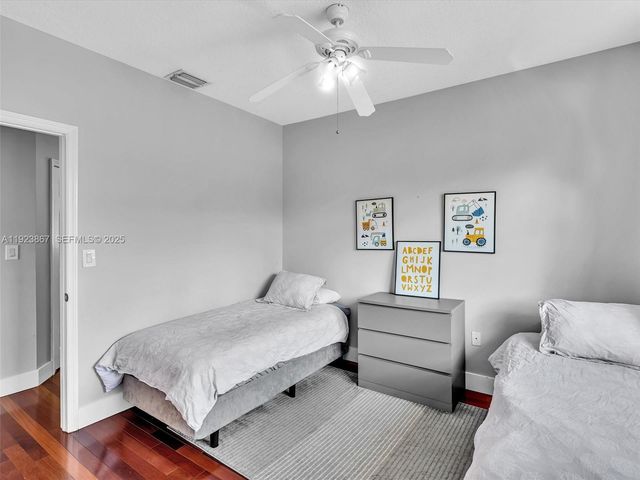 8123 NW 161st Ter, Miami Lakes, FL 33016