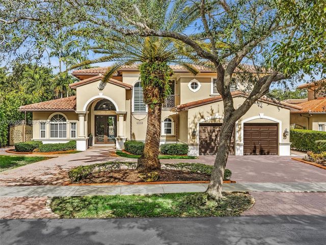 8123 NW 161st Ter, Miami Lakes, FL 33016