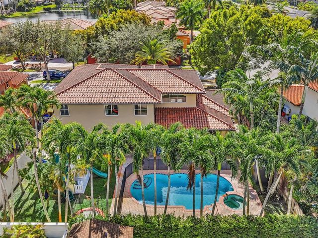 8123 NW 161st Ter, Miami Lakes, FL 33016