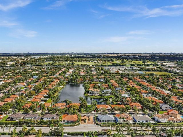 8123 NW 161st Ter, Miami Lakes, FL 33016