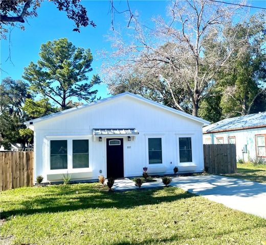 1005 Elbert Street, Darien, GA 31305