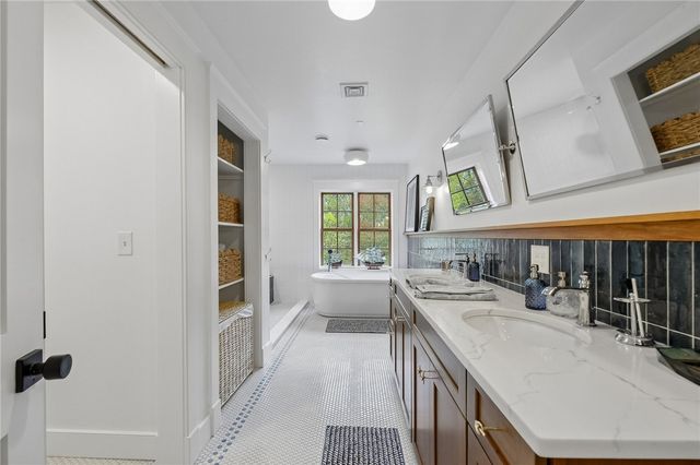 216 Spartina Cove Way, South Kingstown, RI 02879