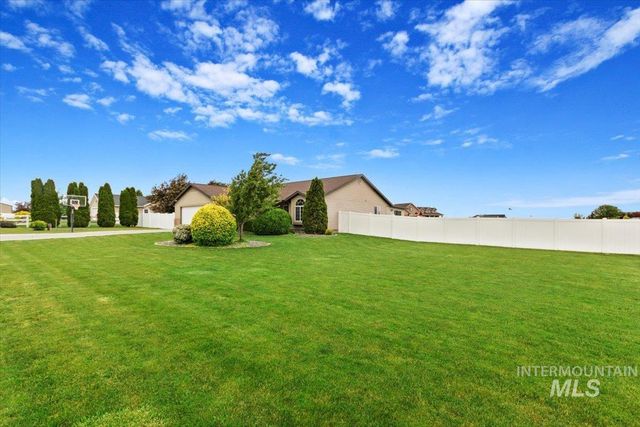 2468 E 3805 N, Filer, ID 83328