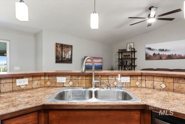 2468 E 3805 N, Filer, ID 83328