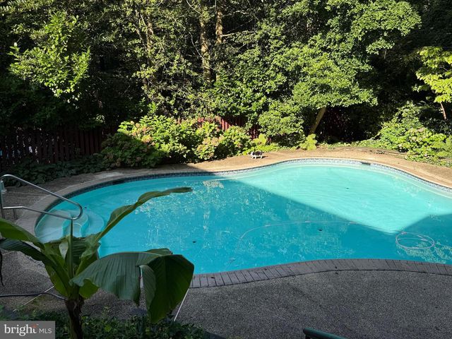 5344 FALMOUTH RD, Bethesda, MD 20816