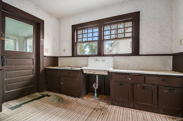 211 W Catherine Street, Milford, IN 46542