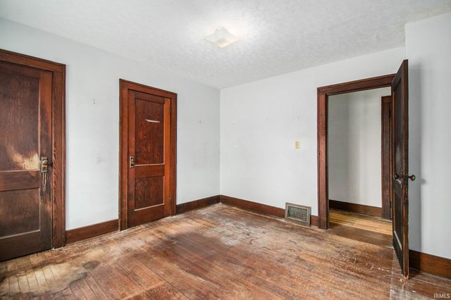 211 W Catherine Street, Milford, IN 46542