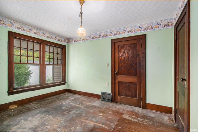 211 W Catherine Street, Milford, IN 46542