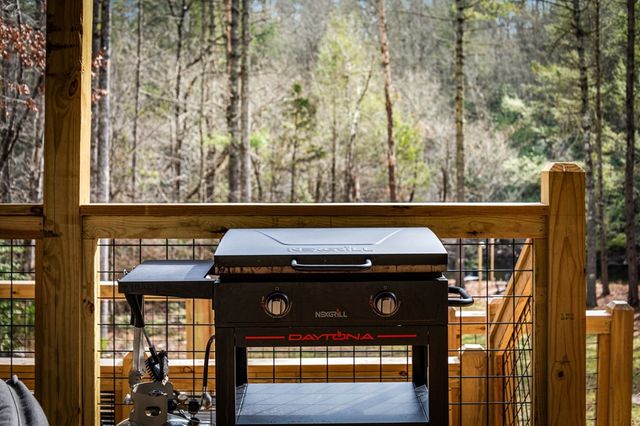 531 Old Gravel Road, Mccaysville, GA 30555