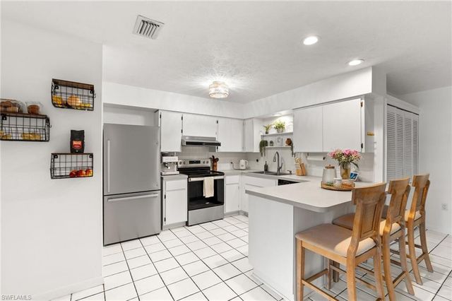 1030 13th ST SW, Naples, FL 34117