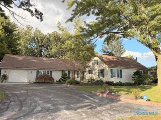 19383 Courtland Avenue, Elmore, OH 43616