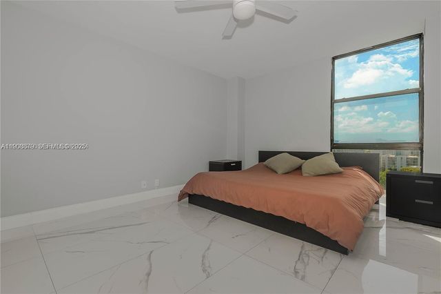 20301 W Country Club Drive 1221, Aventura, FL 33180