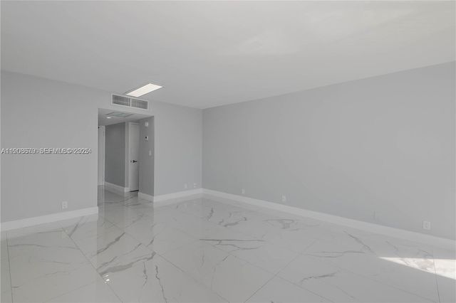 20301 W Country Club Drive 1221, Aventura, FL 33180