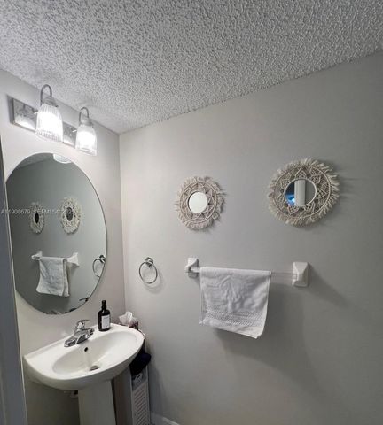 20301 W Country Club Drive 1221, Aventura, FL 33180