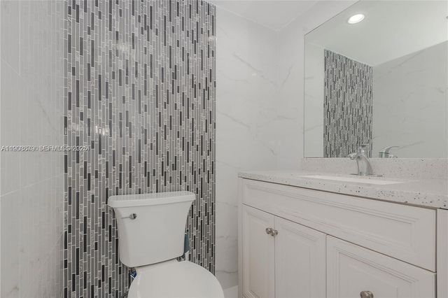 20301 W Country Club Drive 1221, Aventura, FL 33180