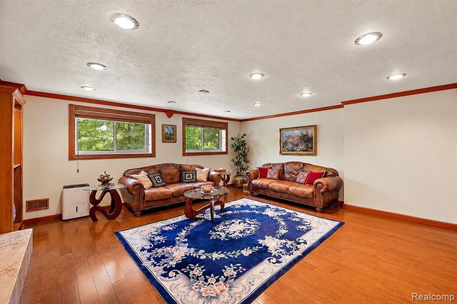 2981 Powderhorn Ridge Road, Rochester Hills, MI 48309