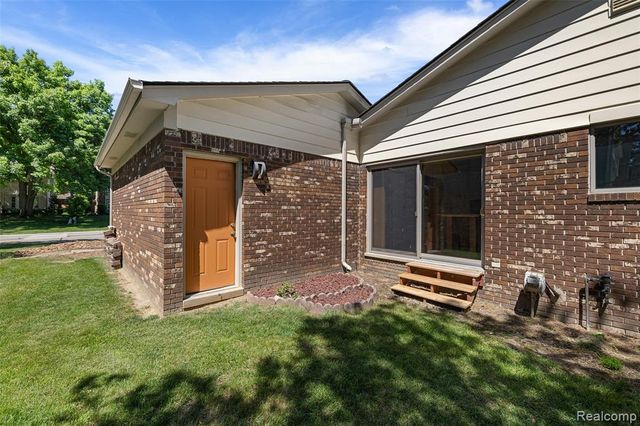 2981 Powderhorn Ridge Road, Rochester Hills, MI 48309