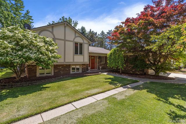 2981 Powderhorn Ridge Road, Rochester Hills, MI 48309