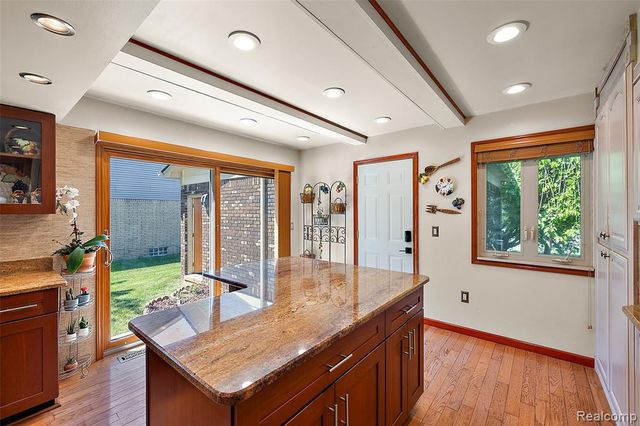 2981 Powderhorn Ridge Road, Rochester Hills, MI 48309