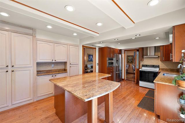 2981 Powderhorn Ridge Road, Rochester Hills, MI 48309