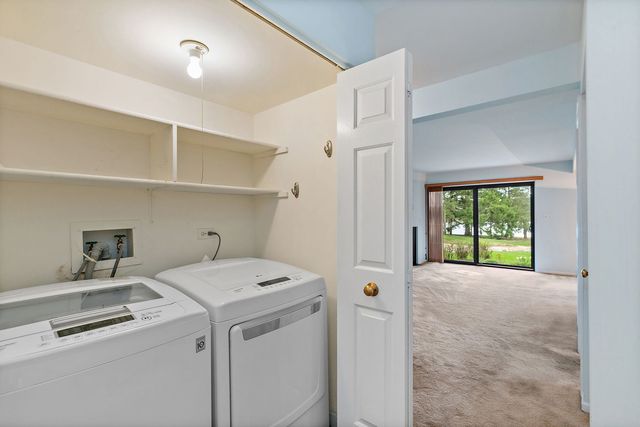 287 Deer Trail Court D, Lake Barrington, IL 60010