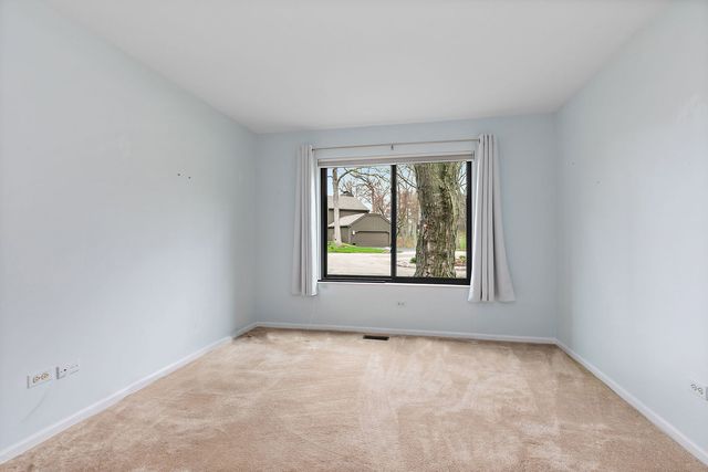 287 Deer Trail Court D, Lake Barrington, IL 60010