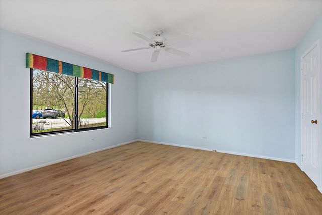287 Deer Trail Court D, Lake Barrington, IL 60010
