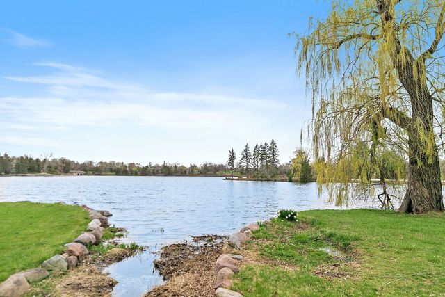 287 Deer Trail Court D, Lake Barrington, IL 60010