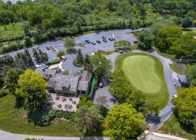 287 Deer Trail Court D, Lake Barrington, IL 60010