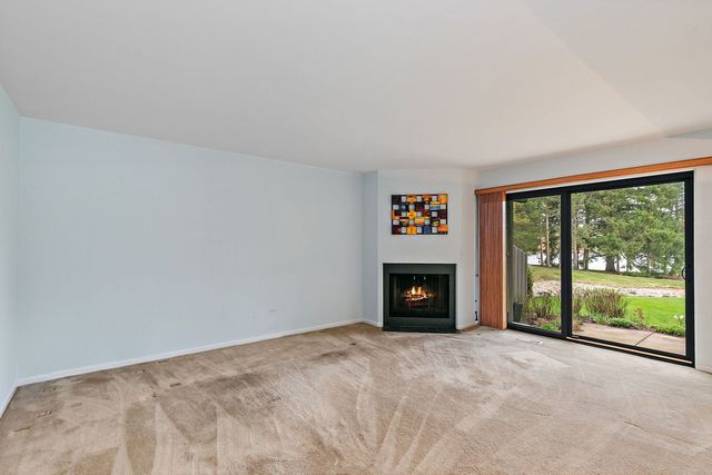 287 Deer Trail Court D, Lake Barrington, IL 60010