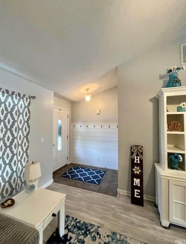 1834 Sandal Way, Newburgh, IN 47630
