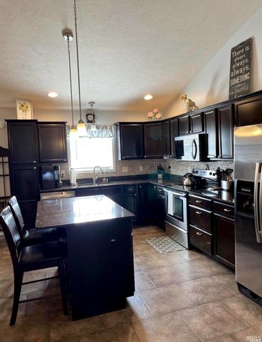 1834 Sandal Way, Newburgh, IN 47630