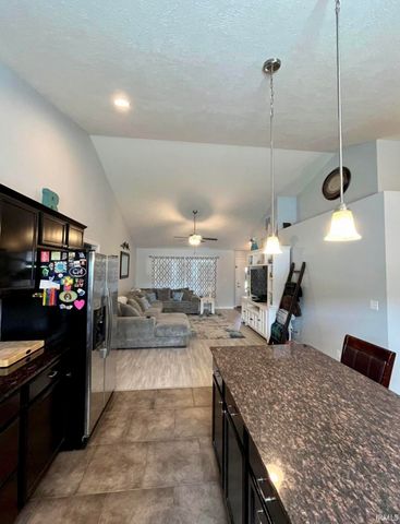 1834 Sandal Way, Newburgh, IN 47630