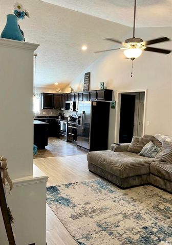 1834 Sandal Way, Newburgh, IN 47630