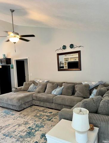 1834 Sandal Way, Newburgh, IN 47630